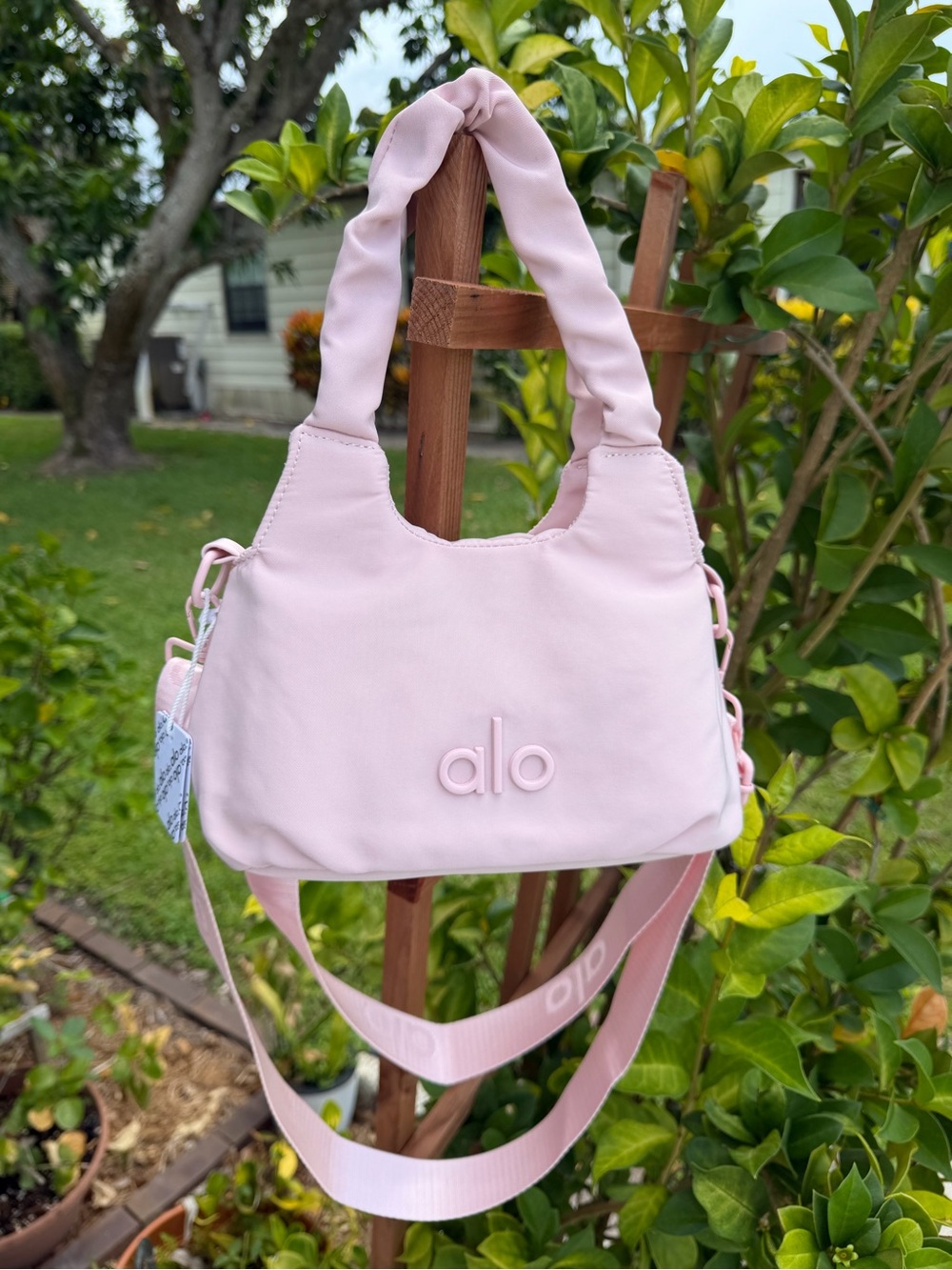 ALO Yoga Light Pink Padded Shoulder Bag with Detachable Strap